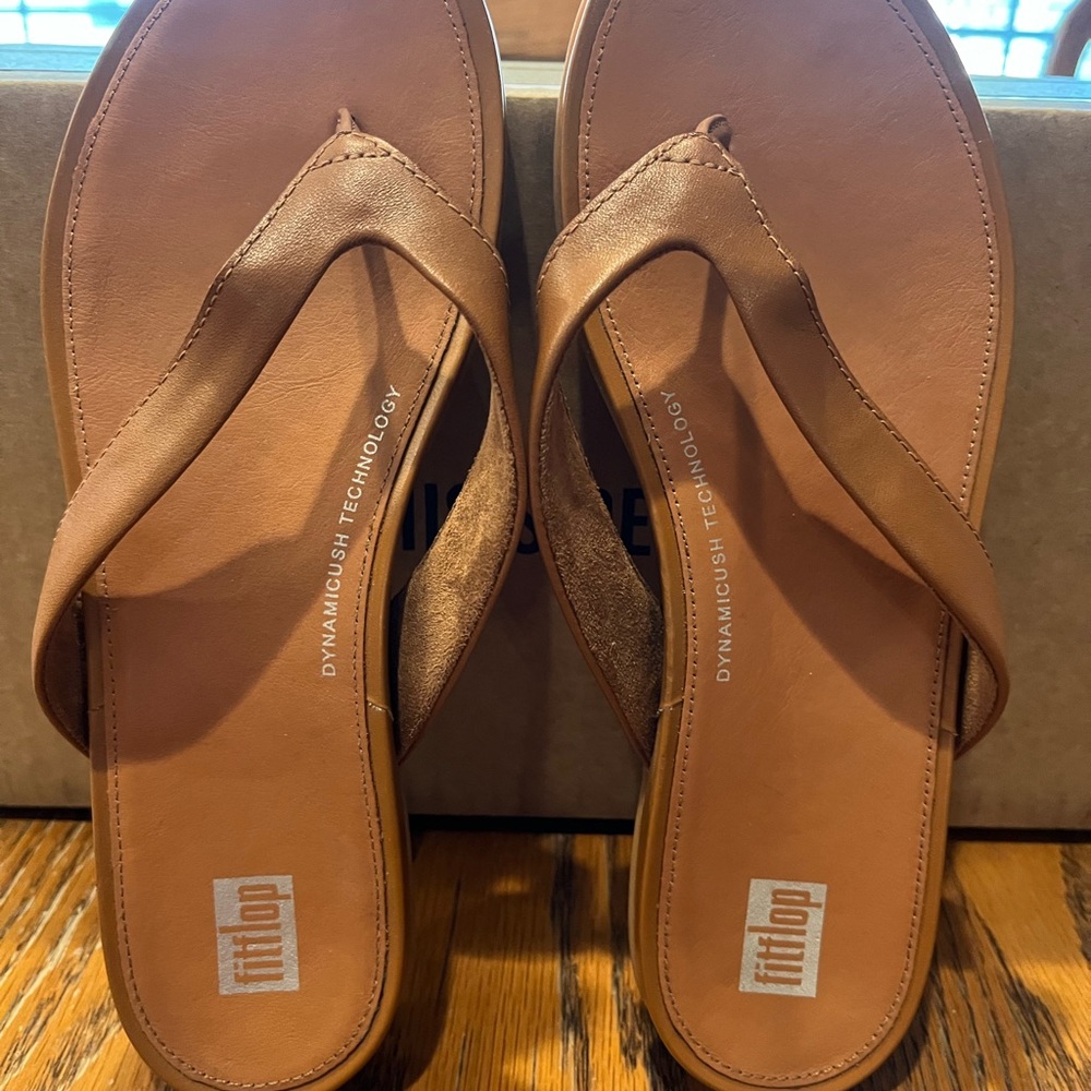 FitFlop Women's Tan Sandals